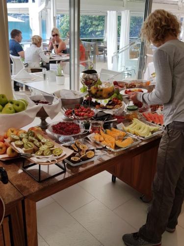 2d9ba8b6-4708-44b3-a7b7-734c4658a566