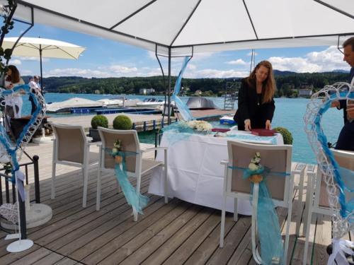 3f18fe41-f4bb-44a6-873f-d9ae9354c761